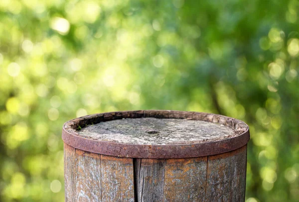 古い錆びた樽トップの背景 — ストック写真