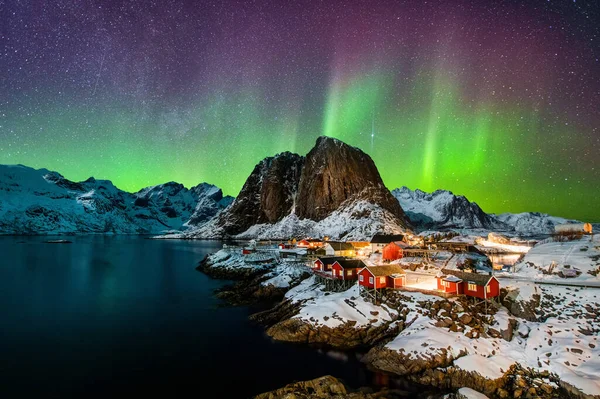 Aurora Borealis Над Хамной Норвегии — стоковое фото