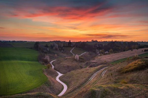 Ponidzie, Poland- Grodzisko Stardow 'da güzel bir günbatımı 