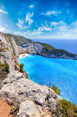 Zakynthos adasındaki ünlü gemi enkazı