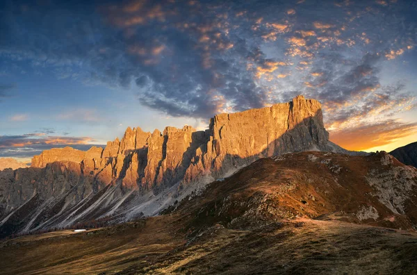 Bela Paisagem Montanhas Durante Outono — Fotografia de Stock