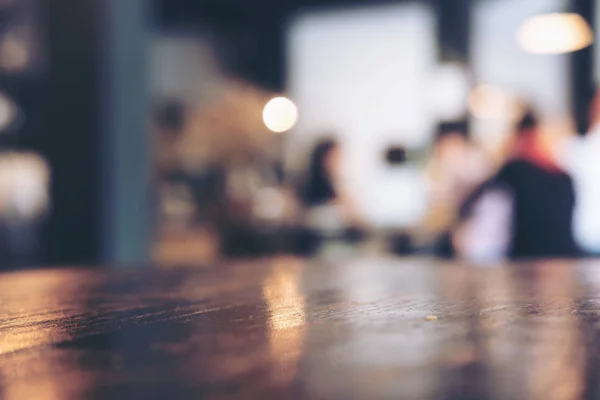 Mesa Madera Moderna Cafetería Loft Con Fondo Bokeh Vintage Borrosa — Foto de Stock