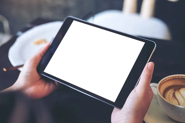 Makiety Obrazu Kobiecej Dłoni Trzymając Komputer Typu Tablet Czarny Białym — Zdjęcie stockowe