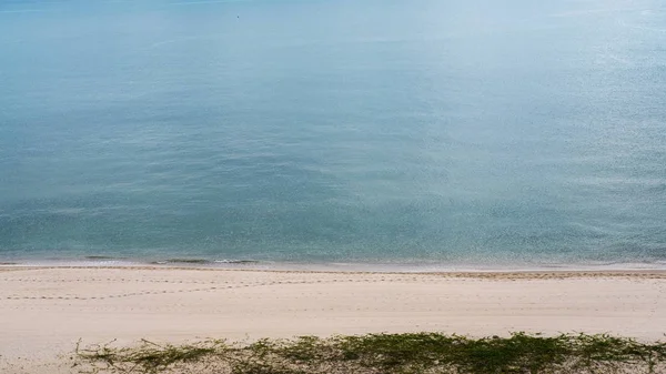 Hermosa Vista Playa Blanca Con Fondo Azul Marino — Foto de Stock