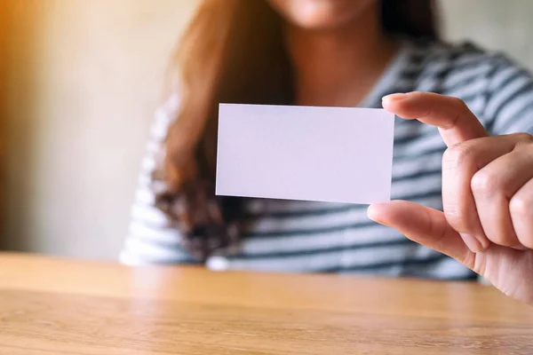 Woman Holding Showing Blank Empty Business Card — Stock Photo, Image