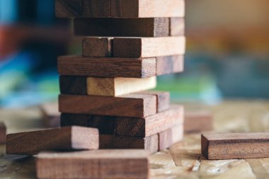 Tumble kulesi ahşap blok oyununun yakın plan görüntüsü