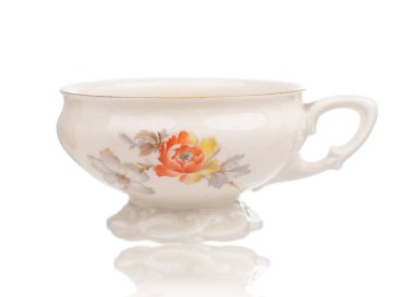 Eski çay bardağı, porselen. Antika çay ve kahve fincanı, izole 