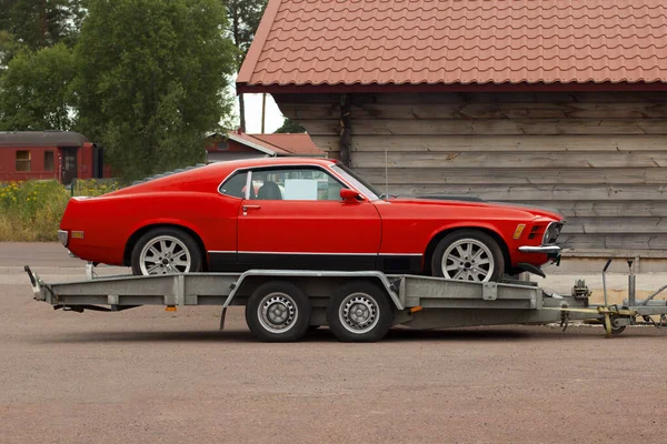 Conceito Transporte Serviço Carro Velho Clássico Esporte Carro Vermelho Transportado — Fotografia de Stock