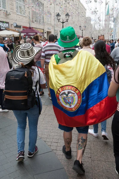 Moscow Rússia Julho 2018 Torcedores Futebol Colombianos Caminhando Nikolskaya Street — Fotografia de Stock