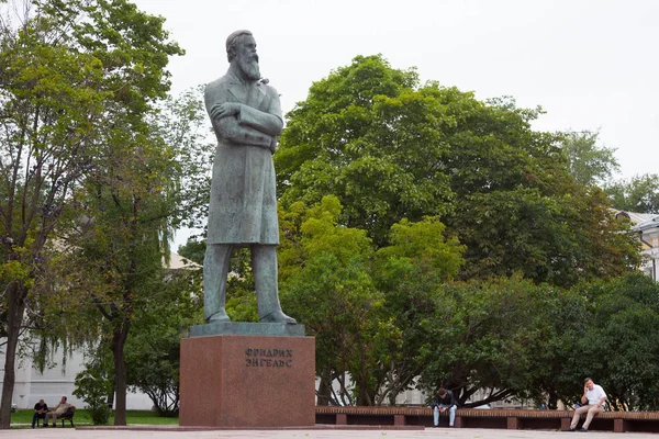 Moskou Rusland Juli 2018 Monument Voor Friedrich Engels Prechistenskie Vorota — Stockfoto