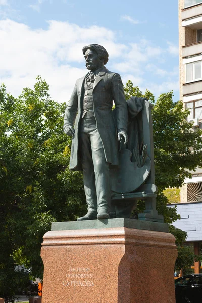 Moskwa Rosja Sierpień 2018 Wasilij Surikow Statua Prechistenka Ulicy Surikow — Zdjęcie stockowe