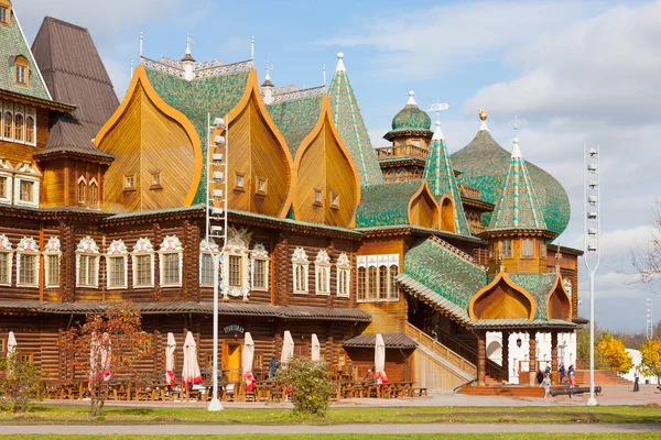 Wooden palace in Moscow 02.10.2019 — Stock Photo, Image