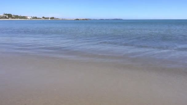 Tyst Och Lugn Strand Med Gyllene Sand Costa Daurada Vackra — Stockvideo