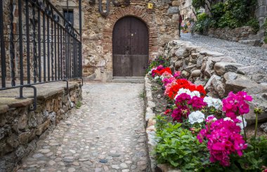 Eski ahşap kapı kale Tossa de Mar, İspanya