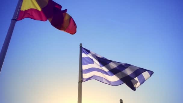 Bandiere nazionali di Spagna e Grecia — Video Stock
