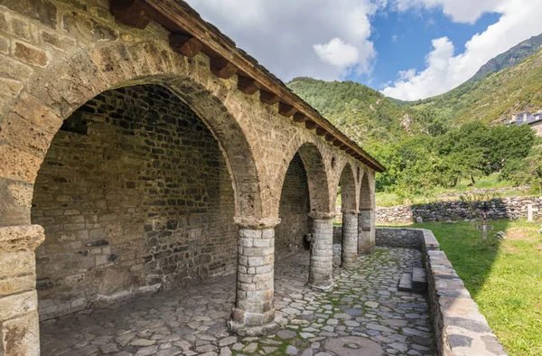 Romanische Veranda Und Kirche Santa Eulalia Erill Vall Katalonien Spanien — Stockfoto