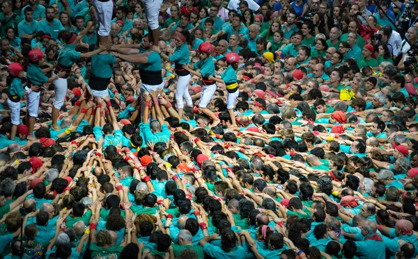 Tarragona, Spain. October 2018: Castells Performance in the XXVII Tarragona Human Tower Competition. A castell is a human tower built traditionally in festivals within Catalonia. — Stock Photo, Image