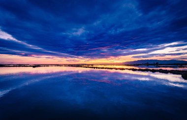 Gün batımı Delta del Ebro doğal Park, Tarragona, Catalunya, İspanya