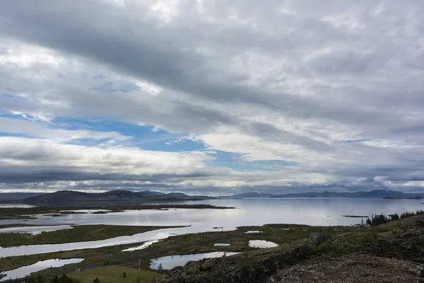 Paisagem do lago Thingvallavatn na Islândia. Coisa de veludo — Fotografia de Stock