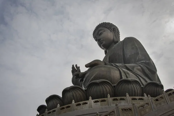 Tian Tan Buddha nell'isola di Lantau, Hong Kong — Foto Stock