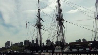 Tarihi Uss Anayasa ahşap fırkateyn üzerinde Boston emekçilerin.
