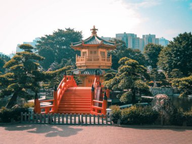 Turuncu ve yeşil görünümü mutlak mükemmellik Pavilion Lian Garrden Hong Kong