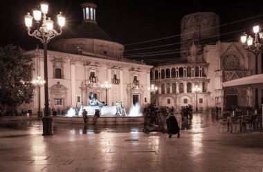Turia nehir Çeşme Plaza de la Virgen Meydanı Valencia, İspanya