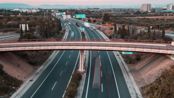 Trafik zaman atlamalı, turuncu ve yeşil tarzı. — Stok video