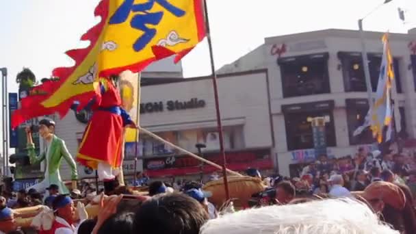 서울, 대한민국, 2012 년 10 월: 서울에서 2012 이태원 지구촌 축제 기간 동안 거리 공연. — 비디오