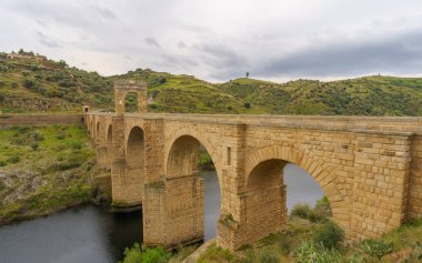 Roma köprüsü Tajo nehre Alcantara, Caceres Eyaleti,: Extremadura, Spain