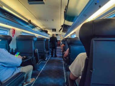 Ispanya 'da yüksek hızlı demiryolu hizmeti olan AVE Tren, iç.