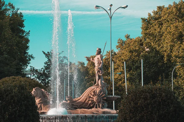 Neptunus fontän i Madrid, Spanien — Stockfoto