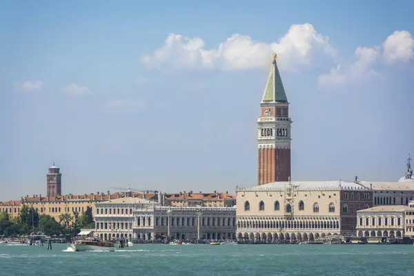 Famous San Marco tower and Doges palace waterfront in Venice, Italy, — Stock Photo, Image