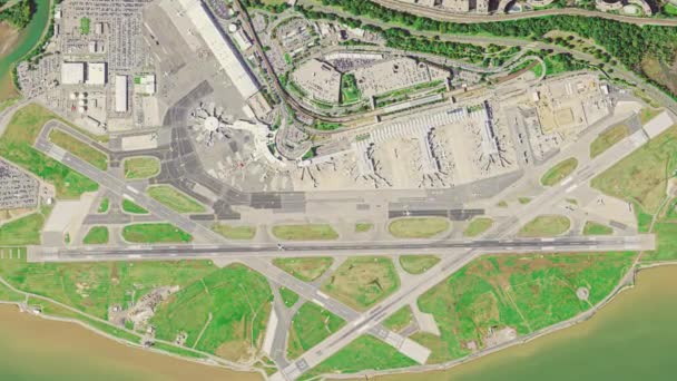 Национальный аэропорт имени Рональда Рейгана Вашингтон вид сверху — стоковое видео
