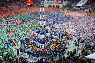 Tarragona İnsan Kulesi sergisinde Castells Performansı