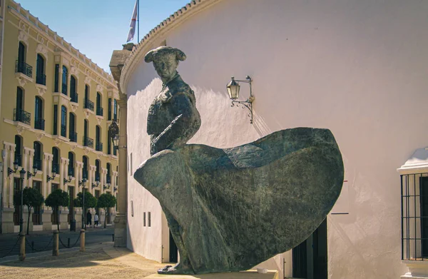 Ronda, İspanya'da Torero veya boğa güreşçisi heykeli