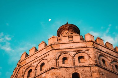Torre del Oro Seville, İspanya aşağılardan atış