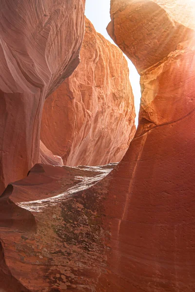 Paprsek v horním antelope canyon, arizona, usa — Stock fotografie