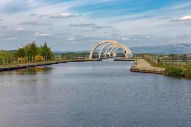 İskoçya'da tekne kaldıracı dönen Falkirk tekerlek için kanal,