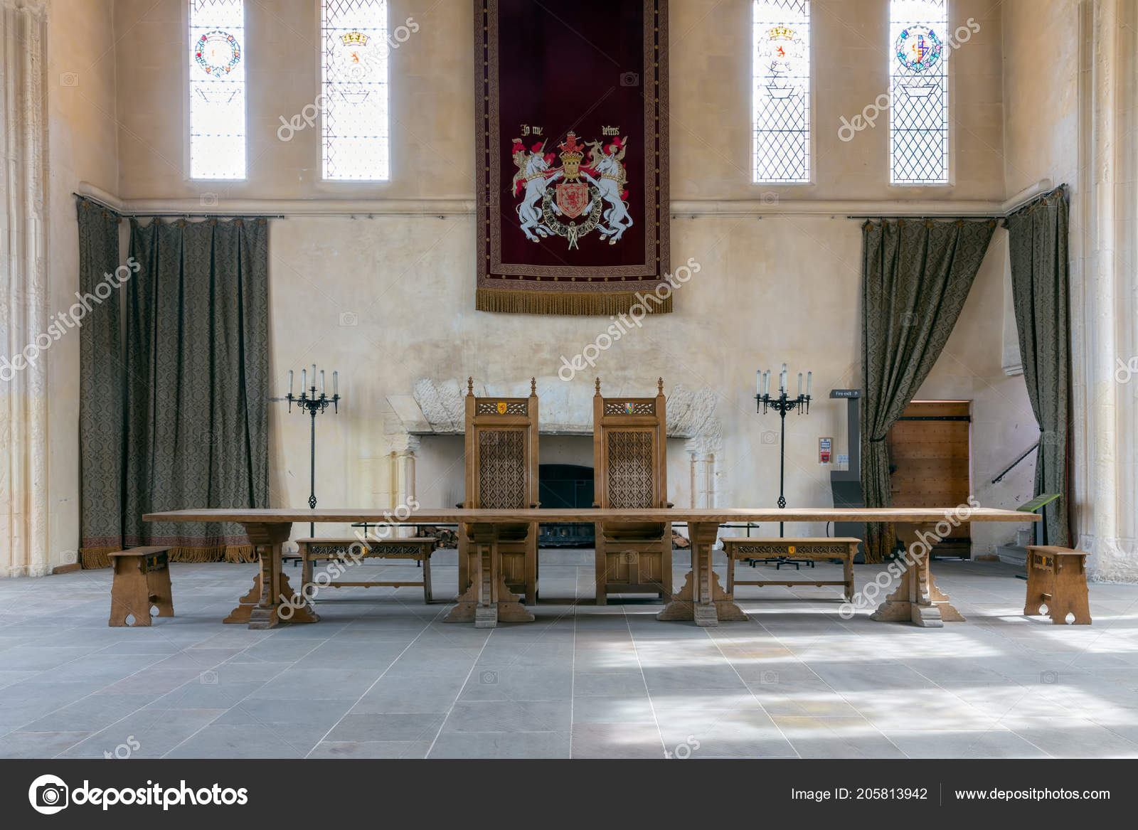 Mittelalterlichen Raum Stirling Castle Mit Tisch Stuhlen