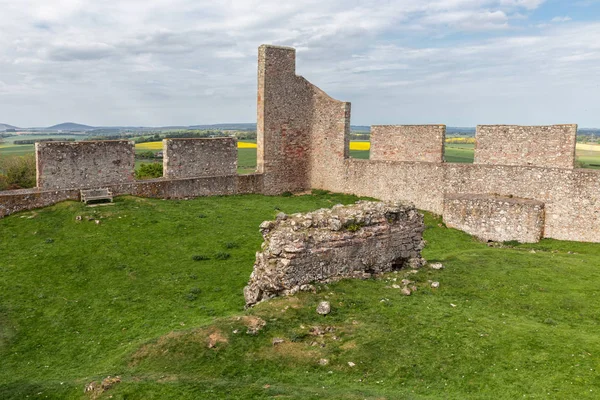 Ruiny starego zamku w Scottish borders w pobliżu Hume — Zdjęcie stockowe