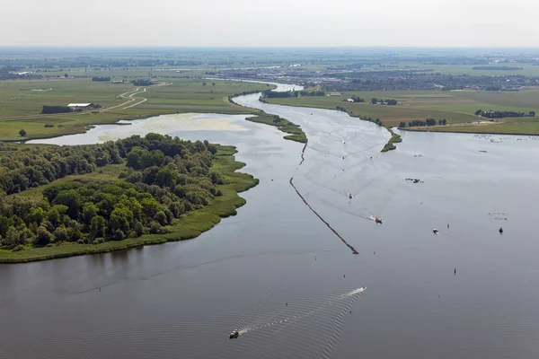 Estuário vista aérea do rio Vecht holandês com navios à vela — Fotografia de Stock