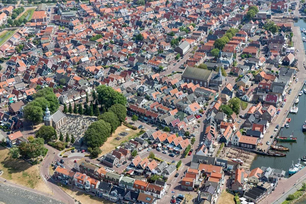 Aerial view Dutch fishing village with harbor and residential area — Stock Photo, Image