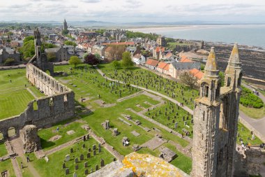 Havadan görünümü harabe ve mezarlık Katedrali St Andrews, Scotland