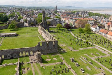 Havadan görünümü harabe ve mezarlık Katedrali St Andrews, Scotland