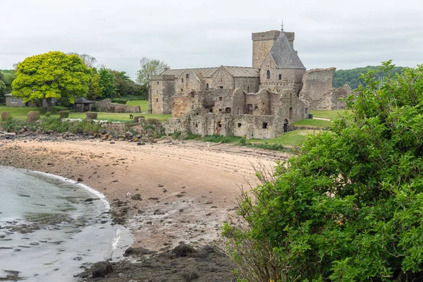 Abdij van Inchcolm eiland in de Schotse Firth of Forth — Stockfoto