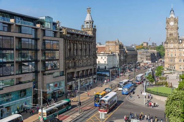 Cityscape Edimburgo presso negozi Princes Street, Veduta aerea da Scott Monument — Foto Stock