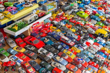 Bit pazarı birlikte oyuncak arabalar ikinci el satış