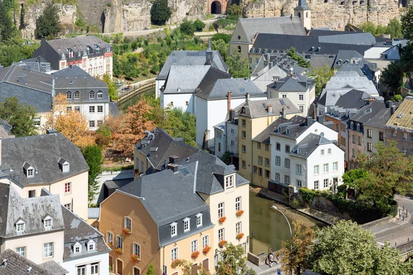 Luksemburg, widok z lotu ptaka na Stare Miasto i Grund — Zdjęcie stockowe