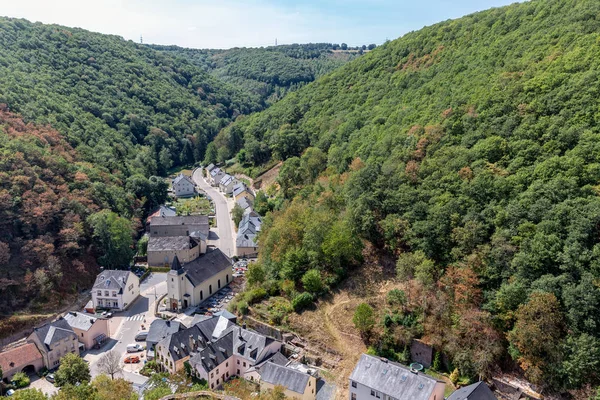 Widok lotniczy wieś Brandenbourg w Luksemburgu — Zdjęcie stockowe